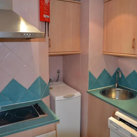 Acogedor Con Vista Al Mar, Piscina Y Acceso Directo A La Playa En - Es-323-36 *